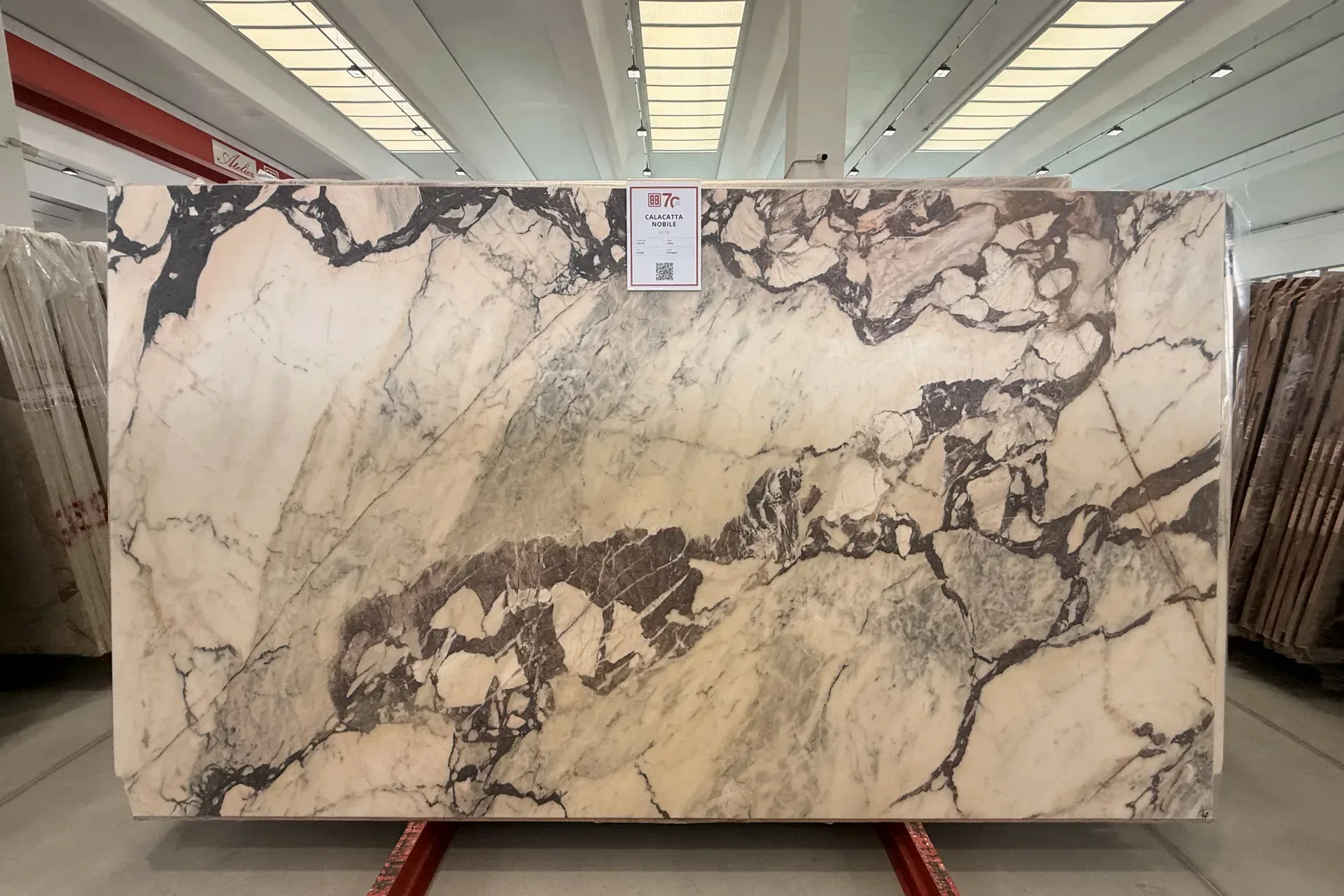 Material hand selection: Pazzi natural stone process