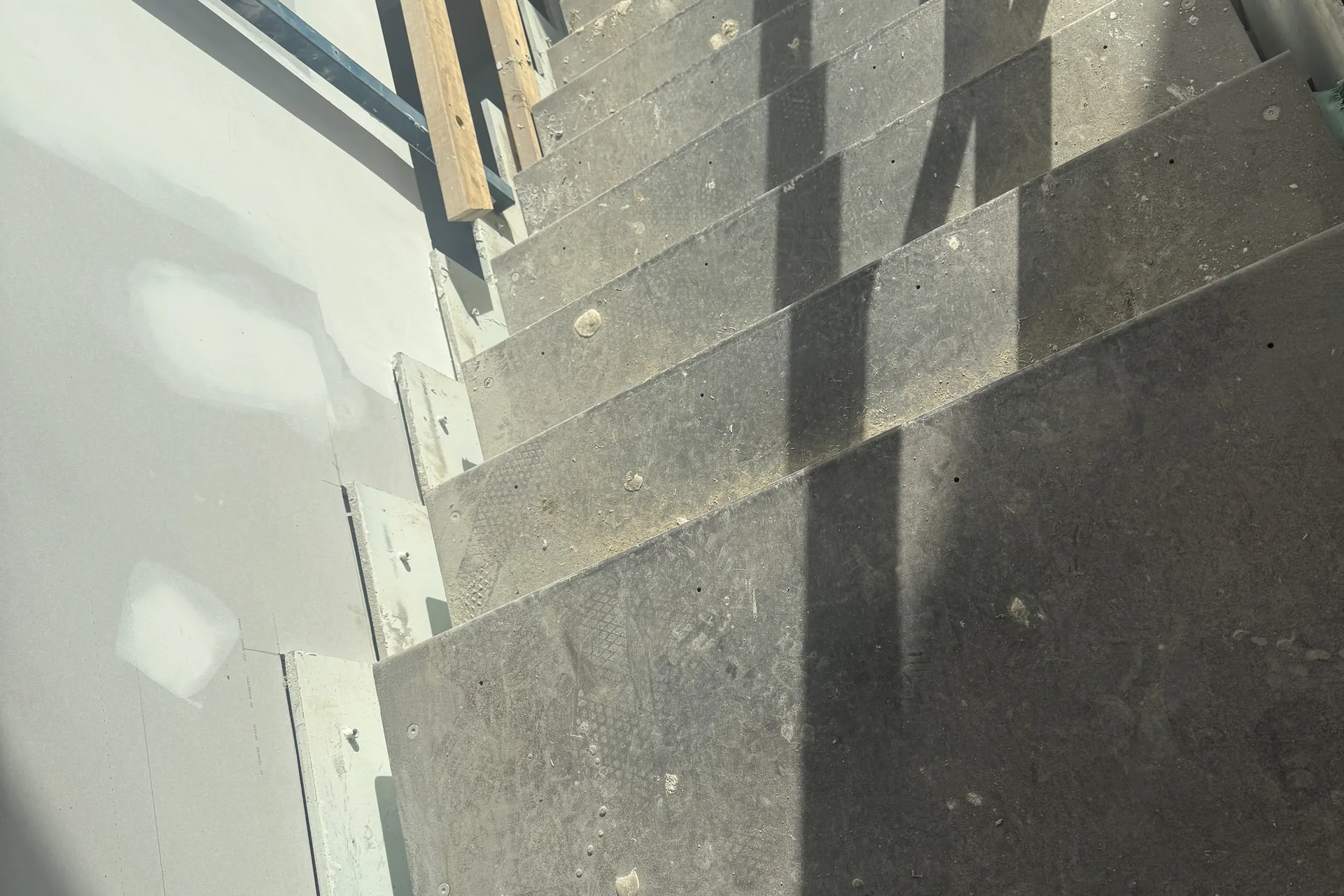 Install: Pazzi natural stone process