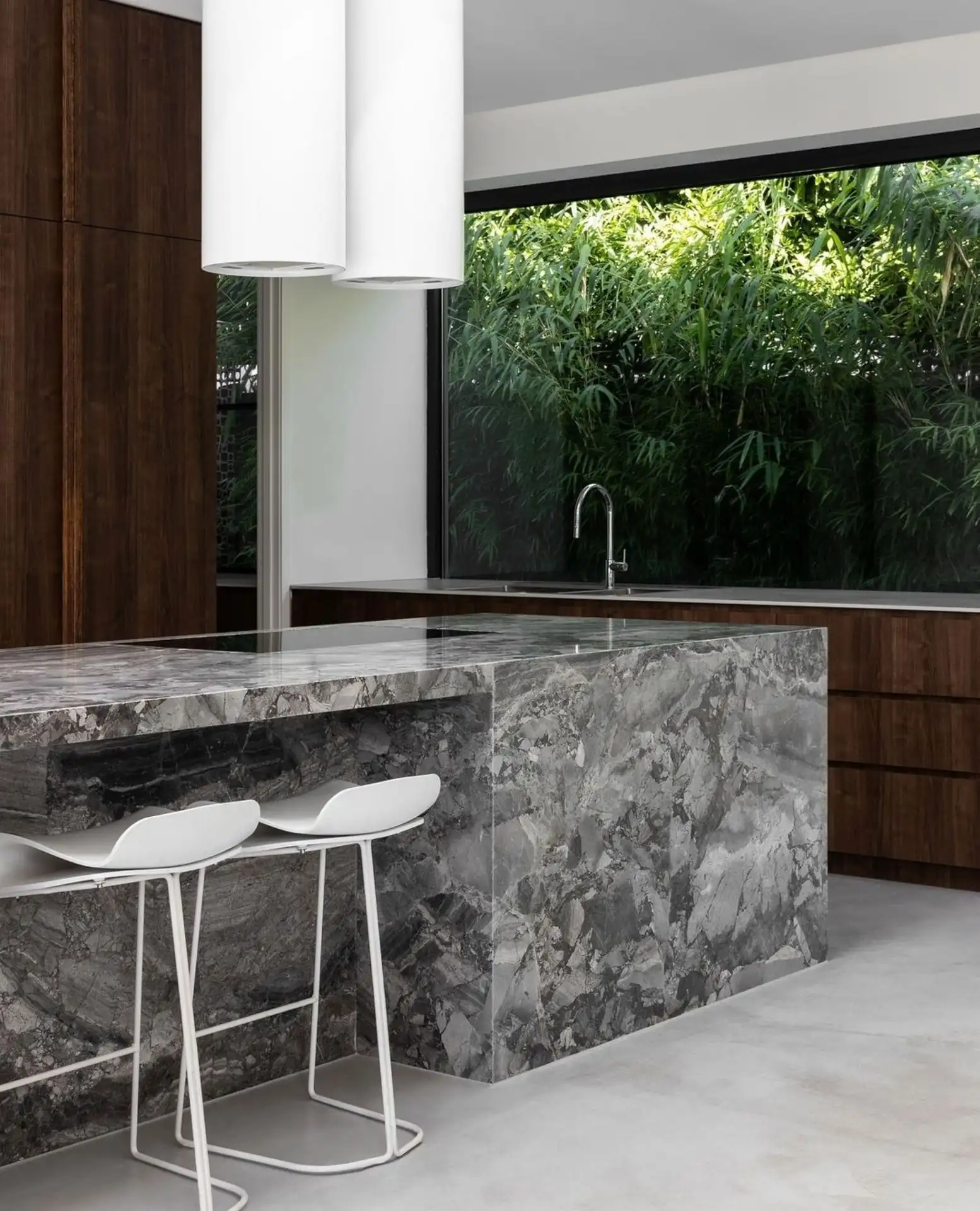 Luxury marble kitchen island with mitred edges and bookmatched veining, crafted by Pazzi Marble & Granite in Melbourne.